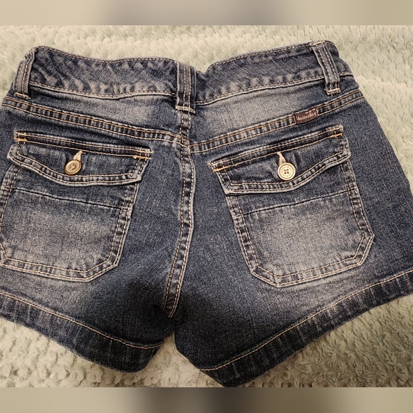 Union bay shorts - Picture 2 of 2